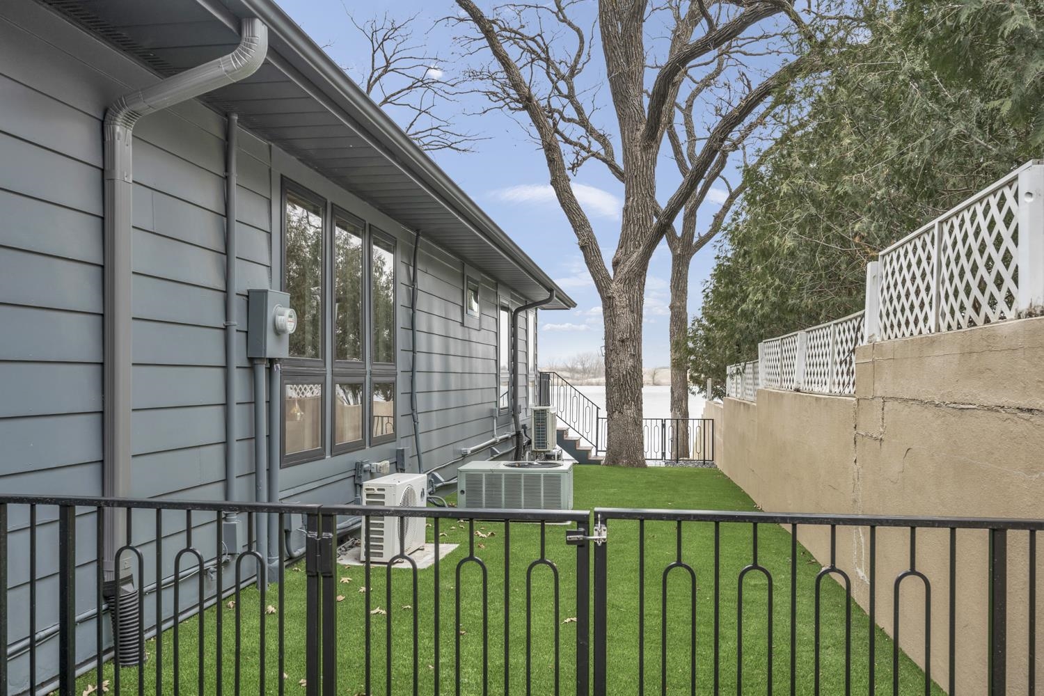 1001 Oak Place