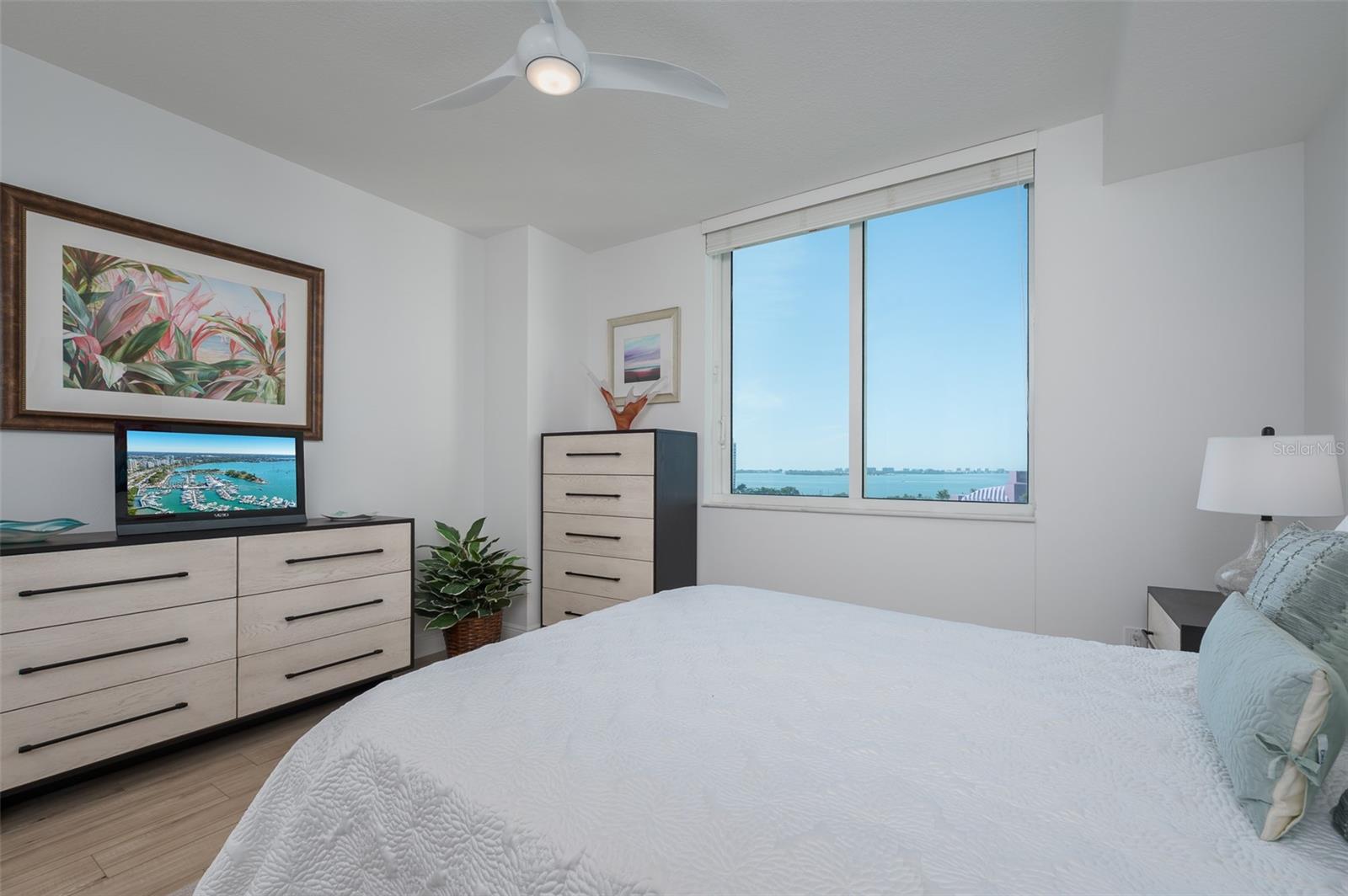 800 N Tamiami Trail 815