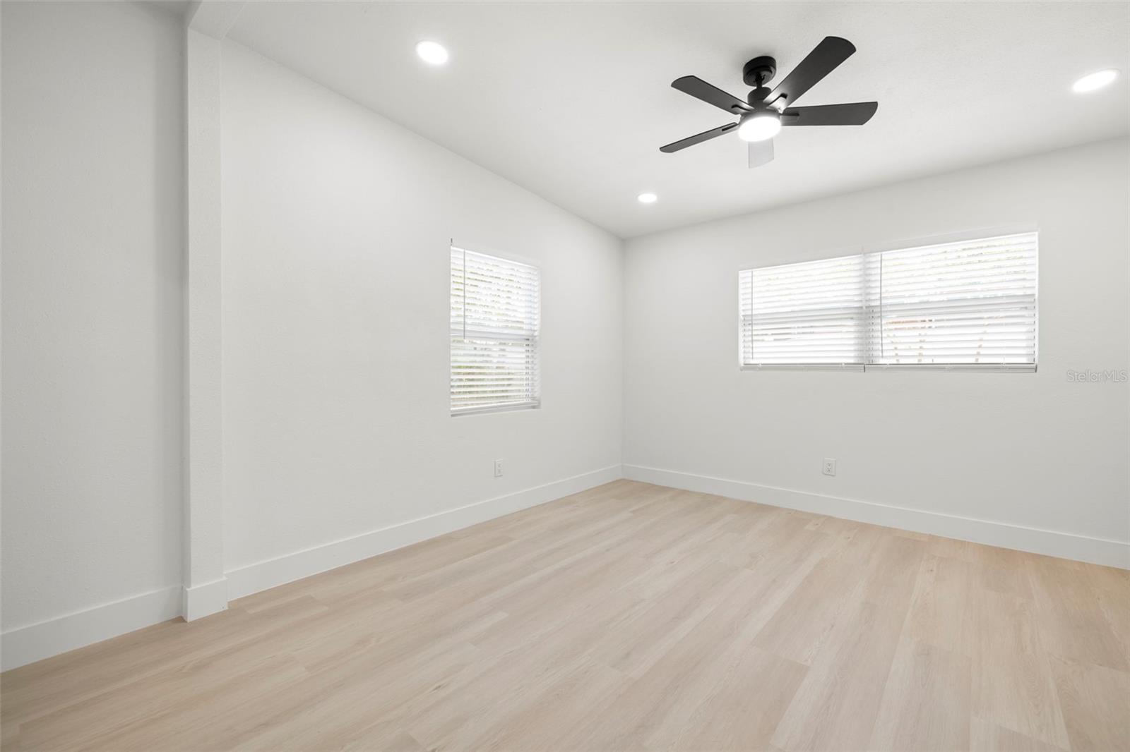 3008 E Elm Street