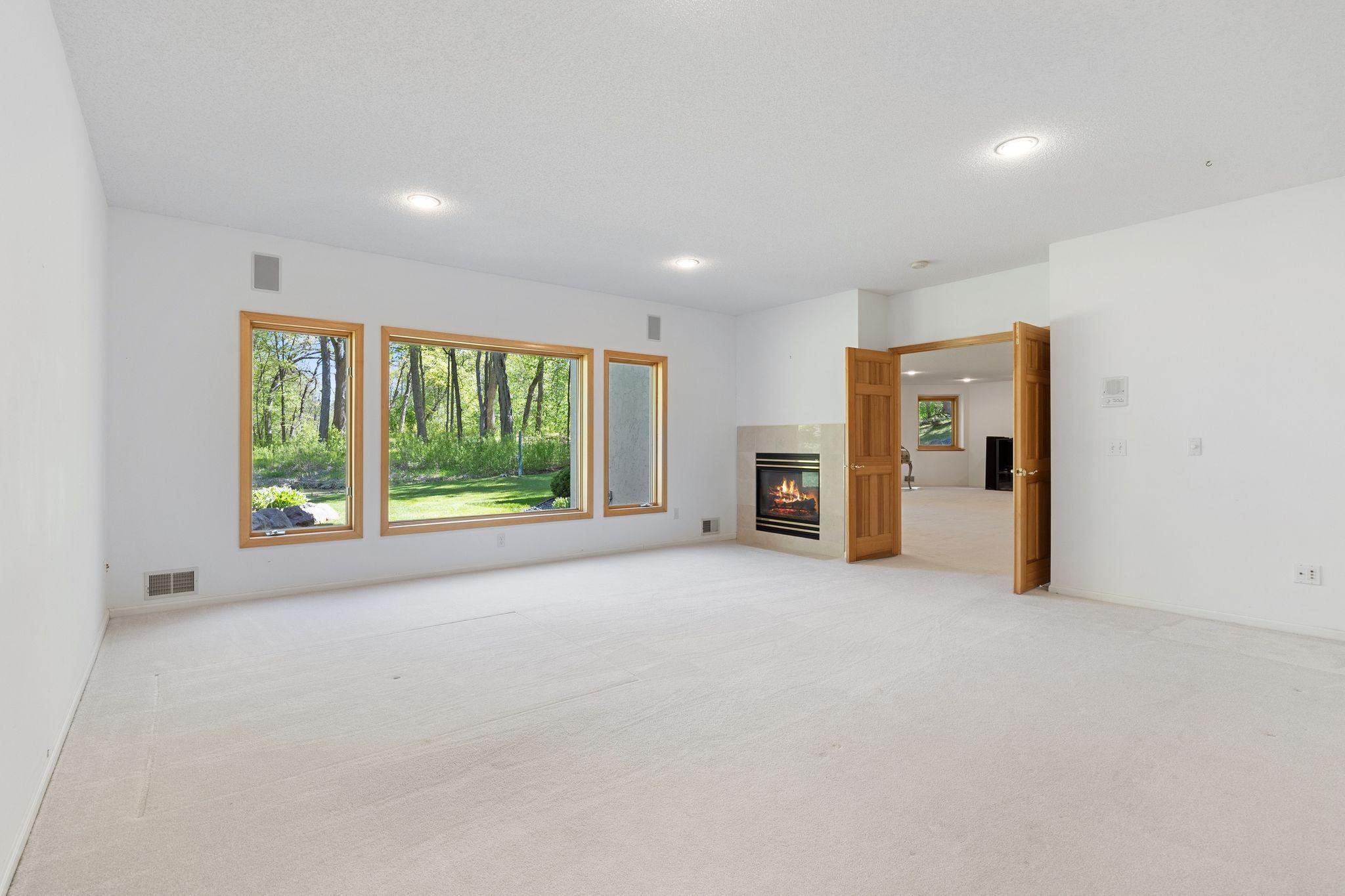 1650 N Farm Road
