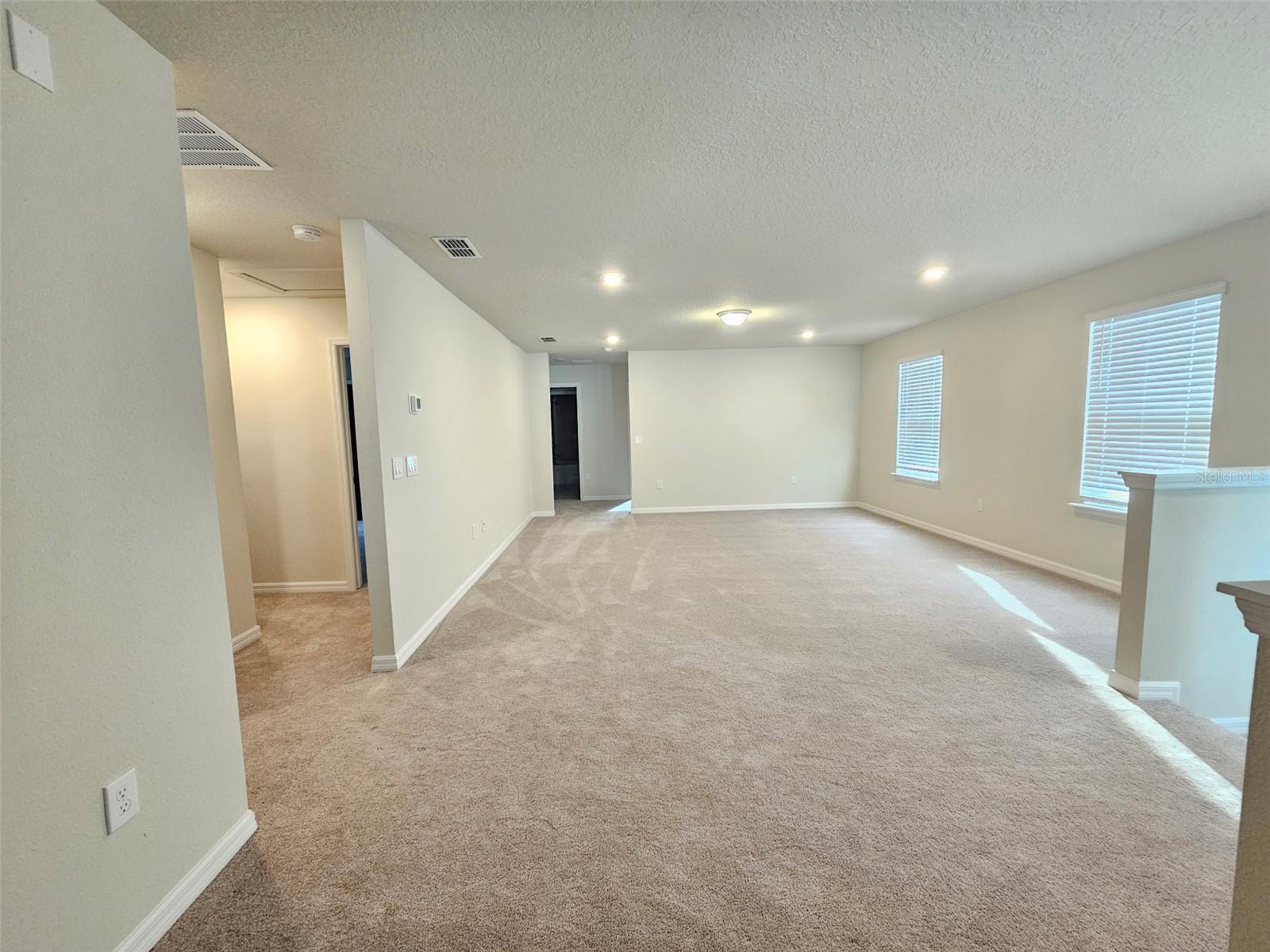 3273 Lilac Way