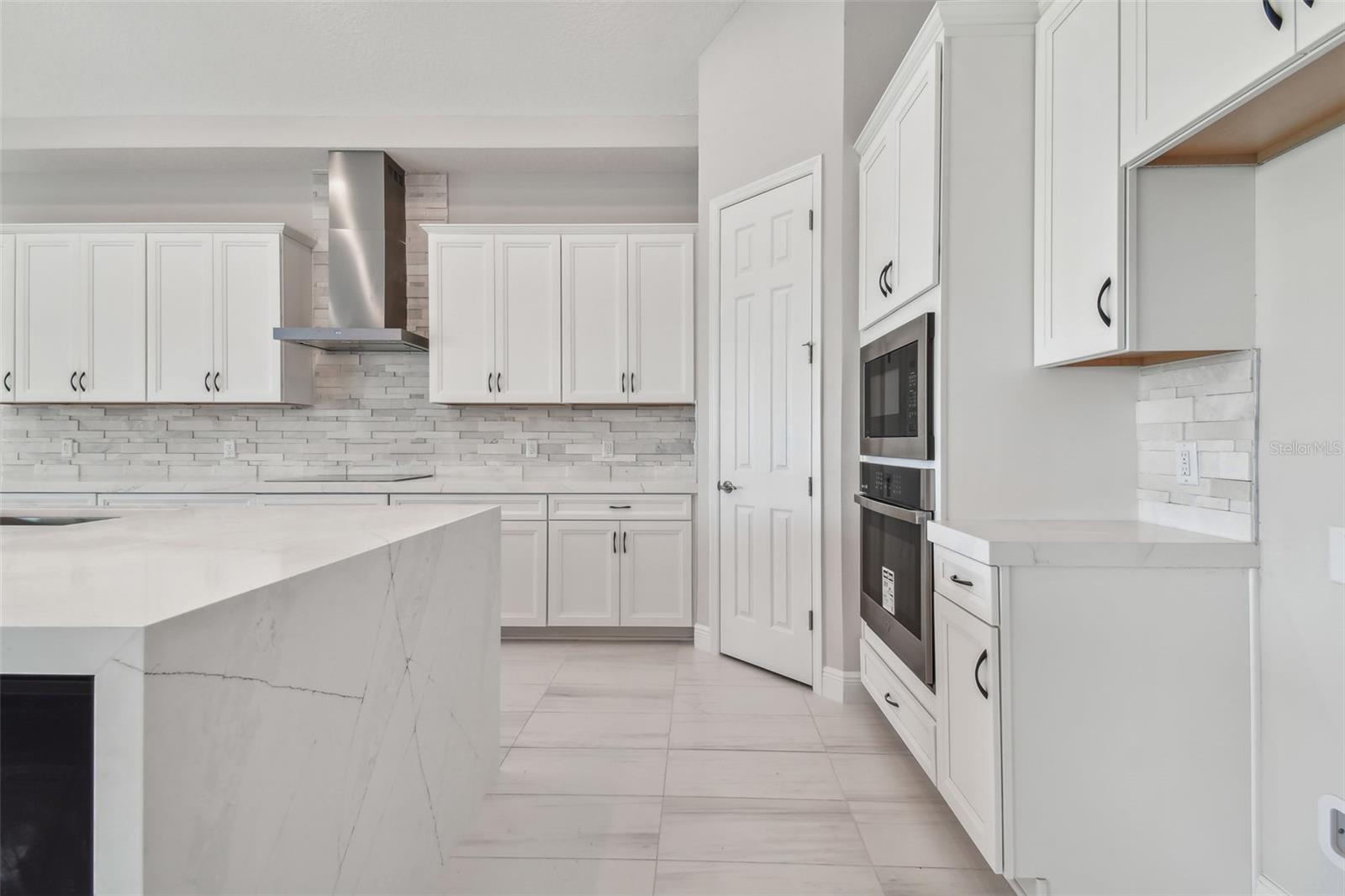 11239 Rustic Timber Loop