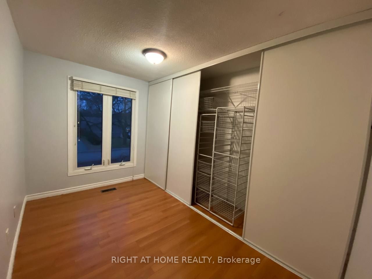 18 Red Mills Dr