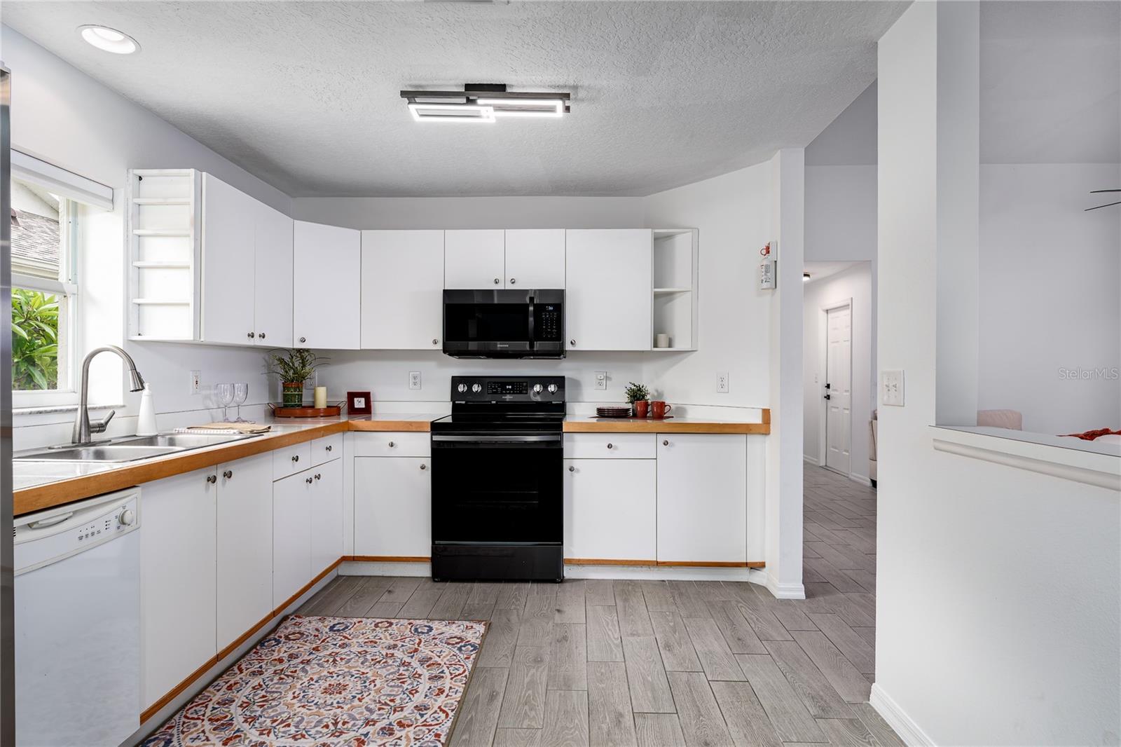 1608 Fairway Oaks Drive