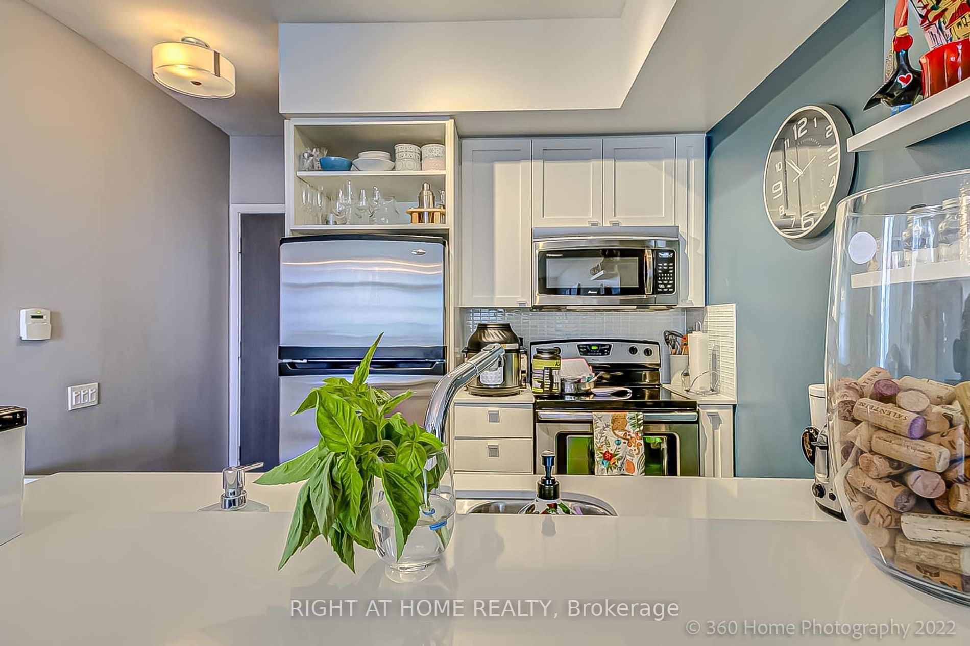 103 The Queensway Way 2307