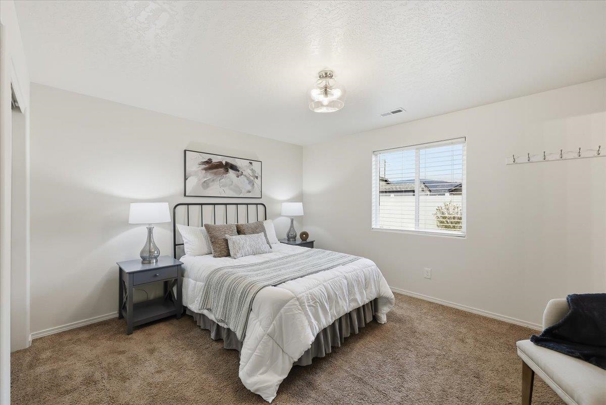 19029 E Frederick Ave