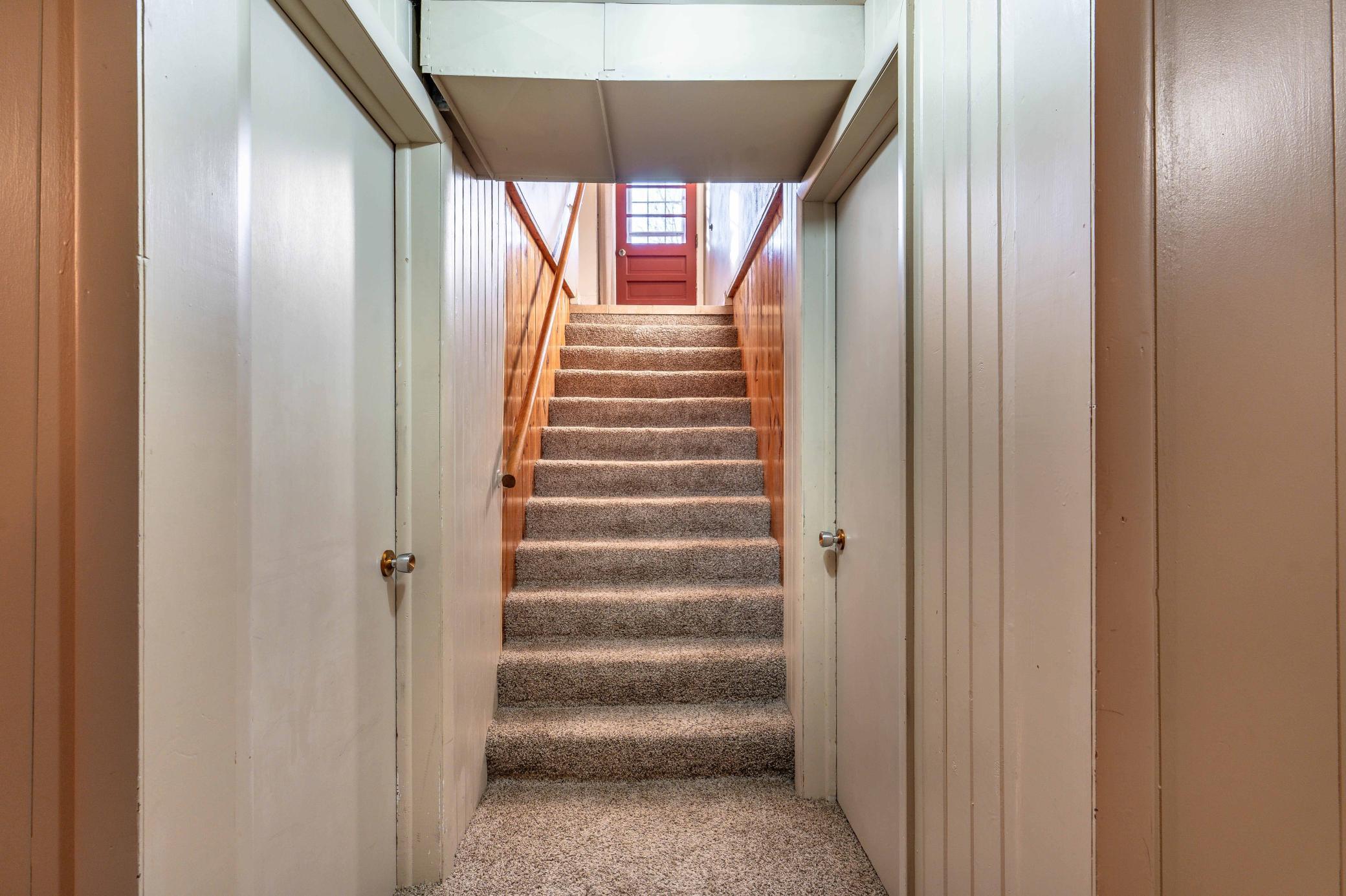 509 W Douglas Avenue