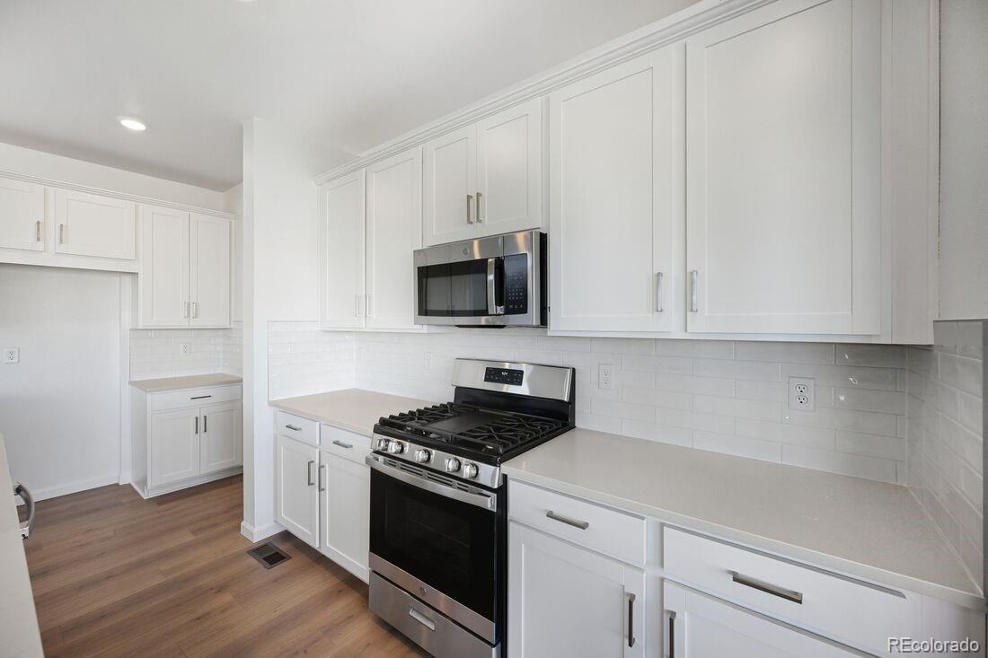 16955 W 92nd Loop