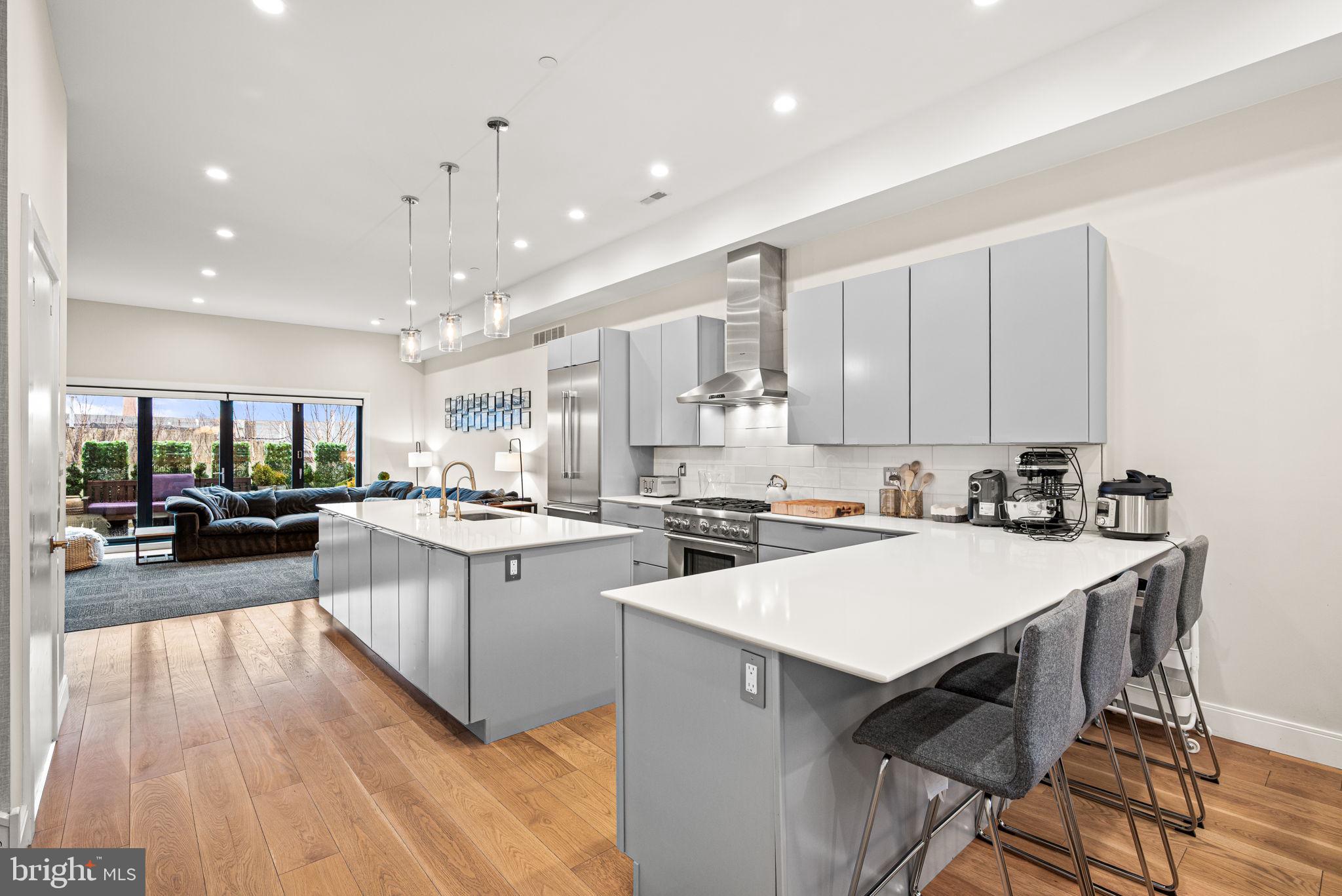 4588 Silverwood Street