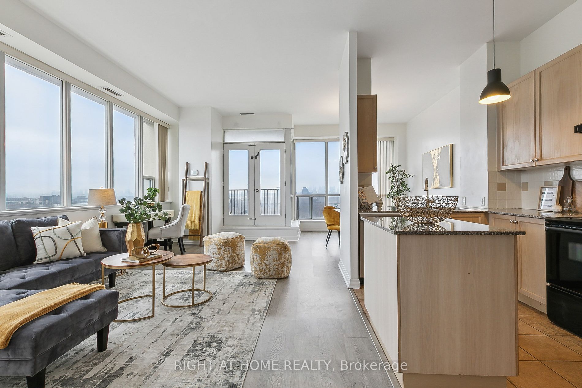 797 Don Mills Rd 802