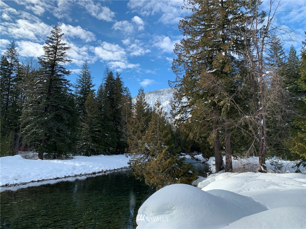 Mazama Area Blue Sky Real Estate