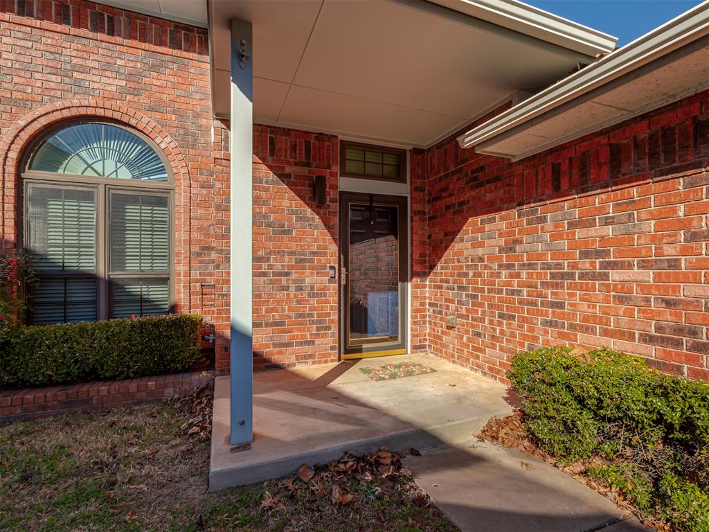 Cute 3 bedroom, 2 bath, cul-de-sac home with primary bedroom on the first floor. Newer Anderson windows, granite counter tops, wood floors, large pantry, large open deck and newer roof are just a few amenities in this terrific home. Not to mention it's close to restaurants, post office, mall, and I-35 -  It's a great location! New pictures coming on 12/30