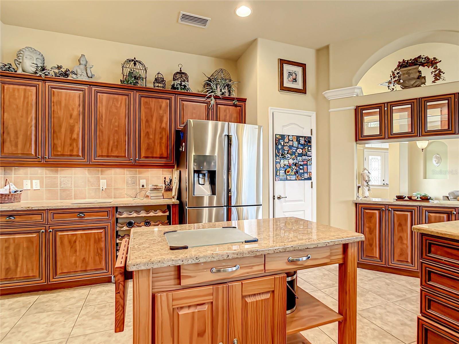 938 Boundary Boulevard