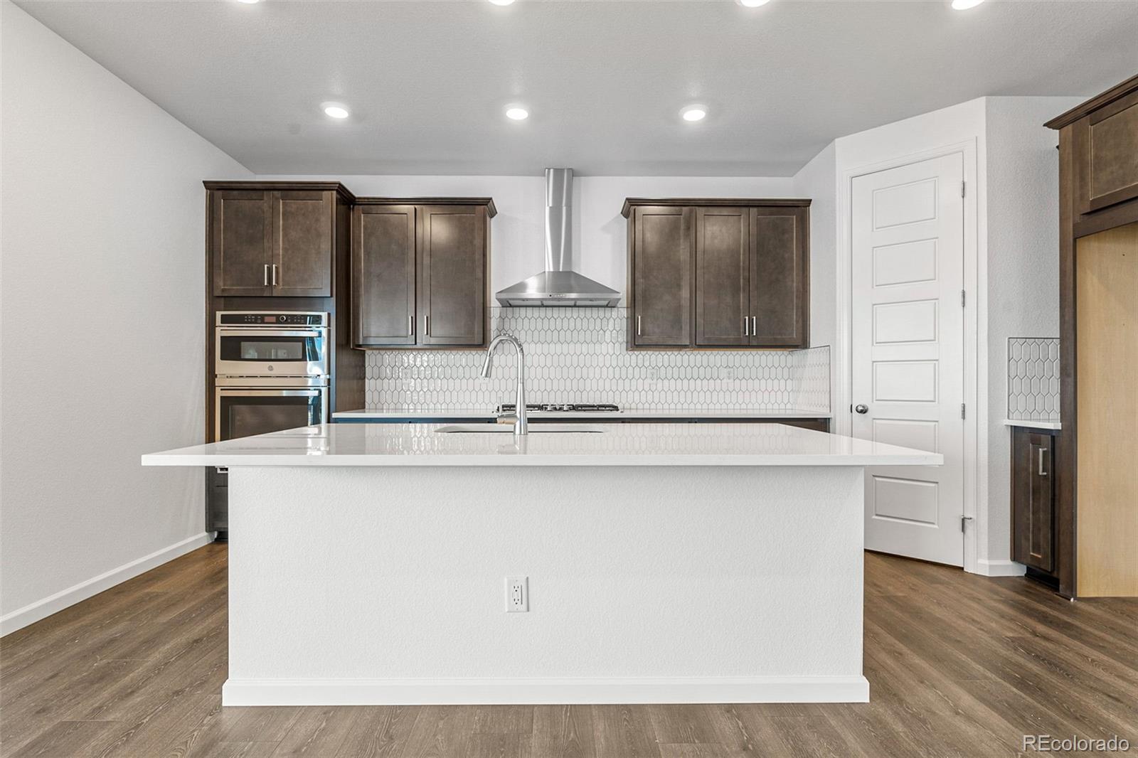 8844 Whiteclover Street