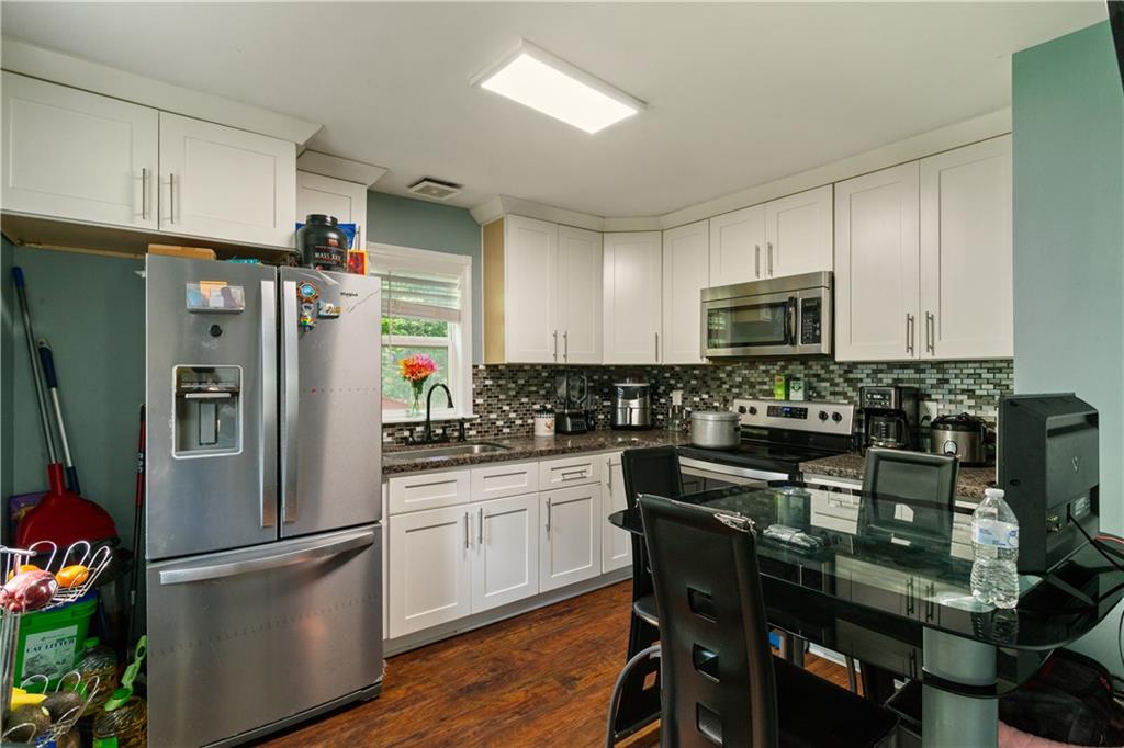 3225 Tauromee Avenue