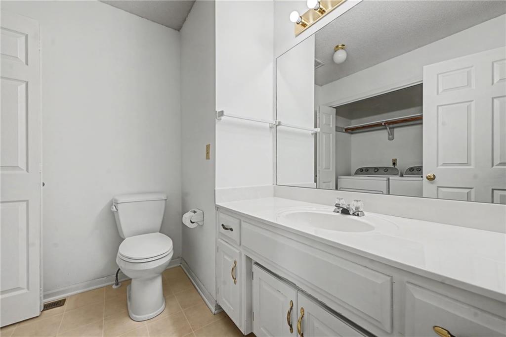 6817 W 156th Terrace