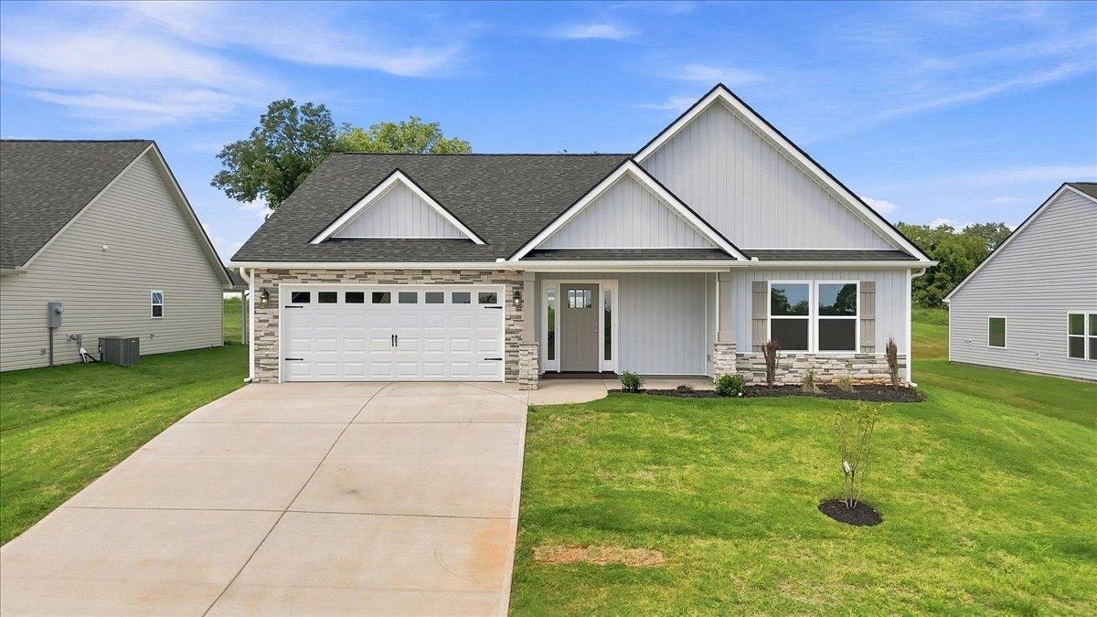 Welcome to Davis Heights, Inman’s newest neighborhood! Nestled in the heart of this charming South Carolina town, Davis Heights offers a perfect blend of modern living and small-town charm. Enjoy brand-new construction with thoughtfully designed homes featuring open floor plans, stylish finishes, and spacious yards—perfect for families, entertaining, or relaxing. Conveniently located near schools, shopping, and dining, Davis Heights is ideal for those seeking comfort and convenience in a peaceful setting. Don’t miss your chance to be part of this exciting new community. Schedule your tour today and find your dream home in Davis Heights.
