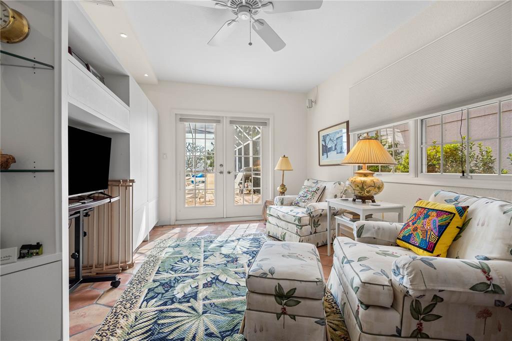 700 Old Compass Road