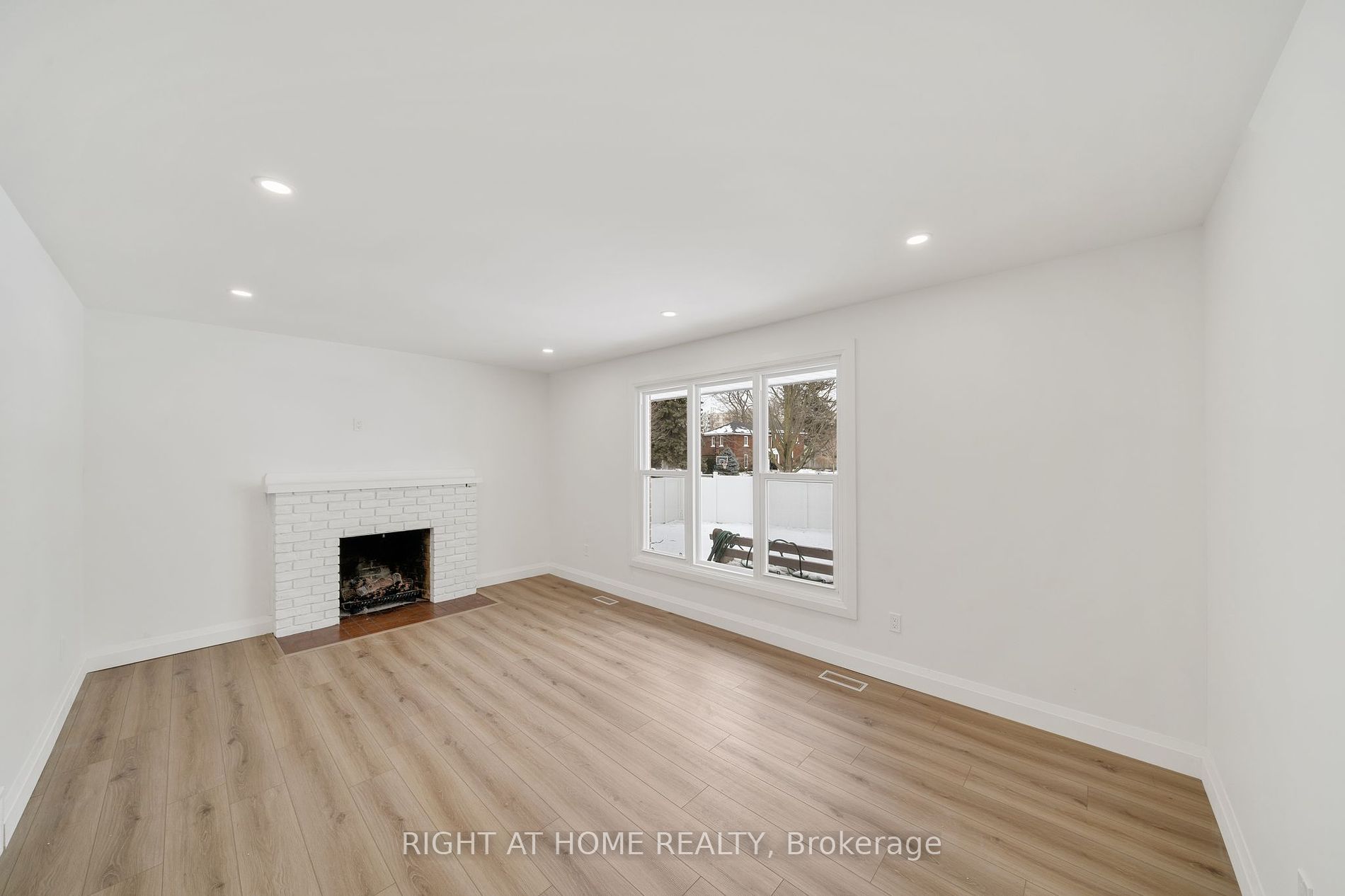 192 Waldoncroft Cres