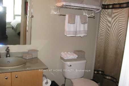 8 Scollard St 1110