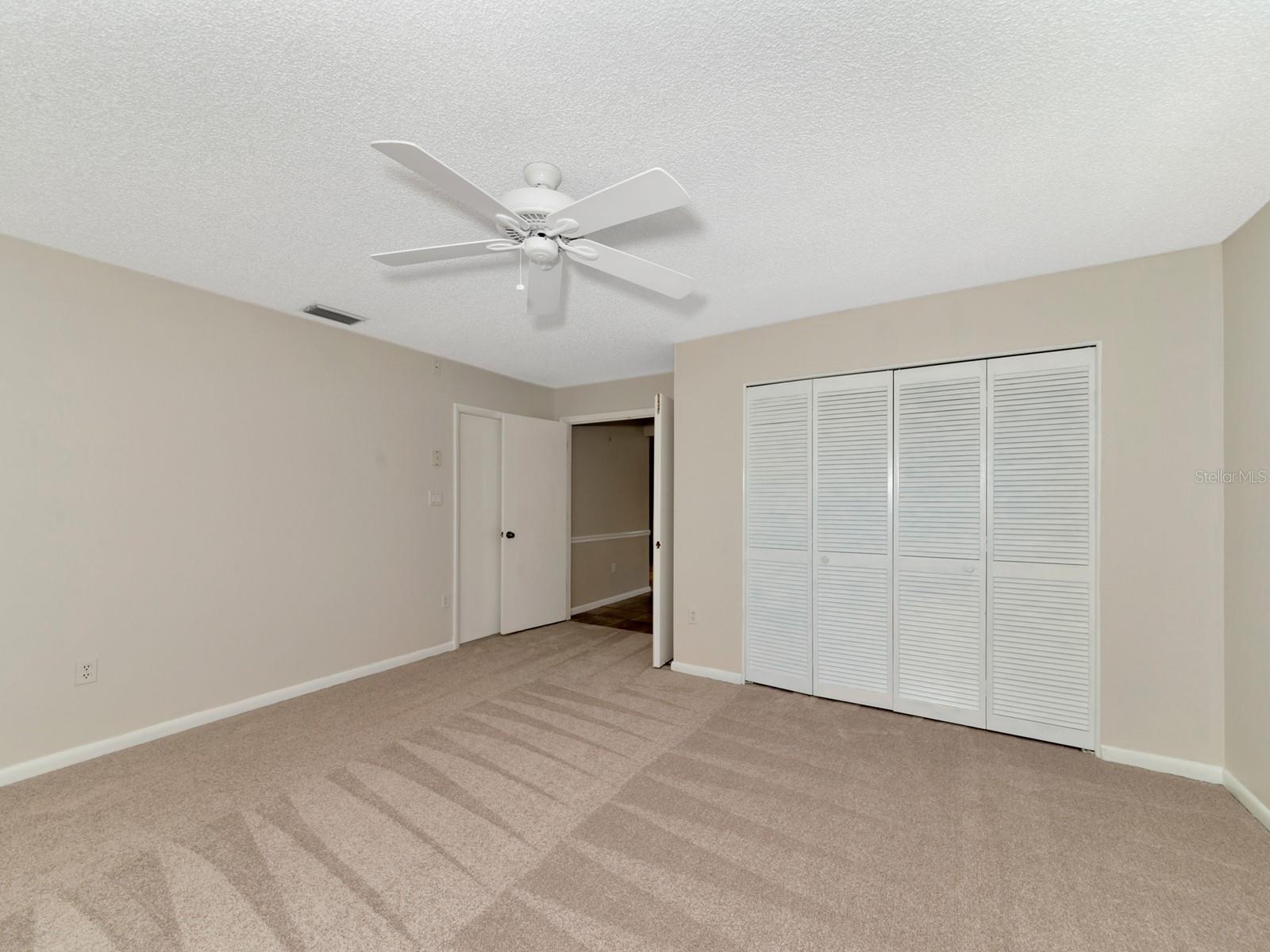 4503 Lake Vista Drive 4
