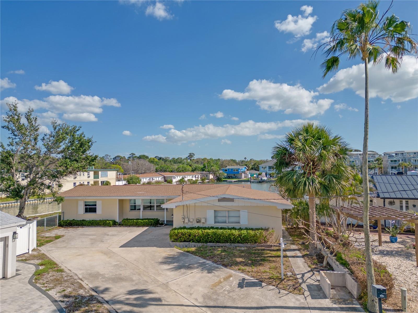 Investor, Contractor or Home Renovation Opportunity Awaits on the Intercoastal of Beautiful Clearwater, FL!  Home was Damaged during Helene 2024.  Value is in the Land & Location!  Seawall was replaced in 2024 (80K value).  Prime Lot at the End of the Cul-De-Sac.  Schedule a Viewing or Inquire Today!