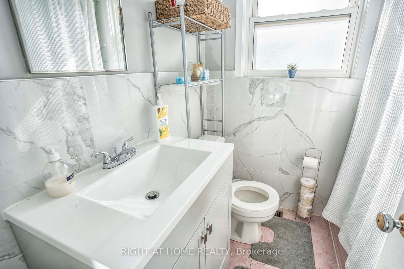 1149 Birchmount Rd