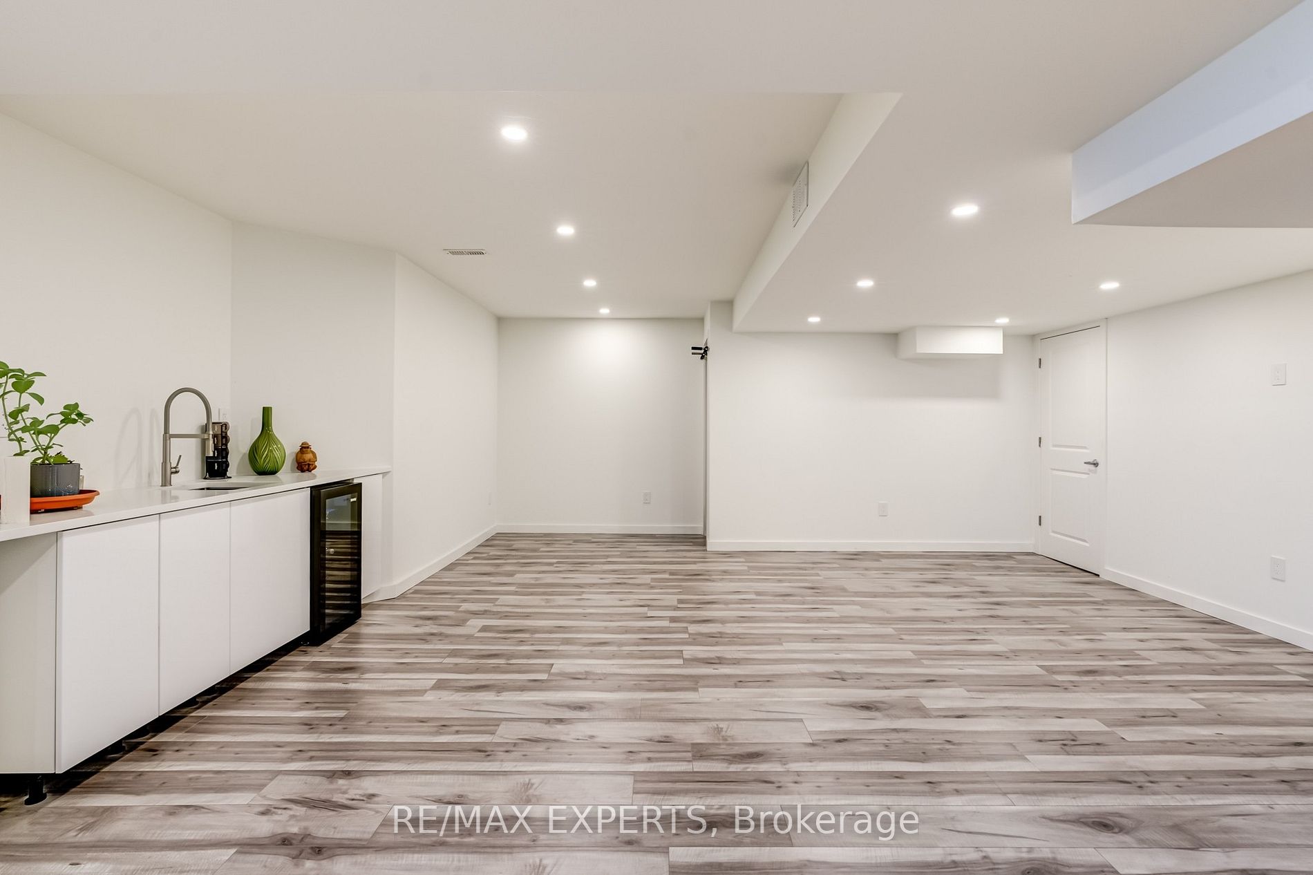 58 Frank Kelly Dr