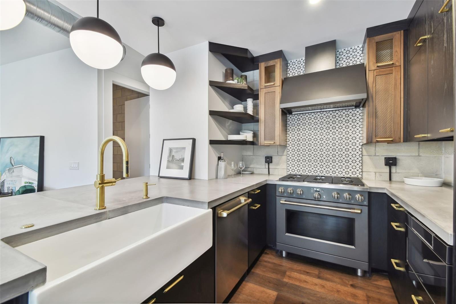 1312 W Azeele Street 1