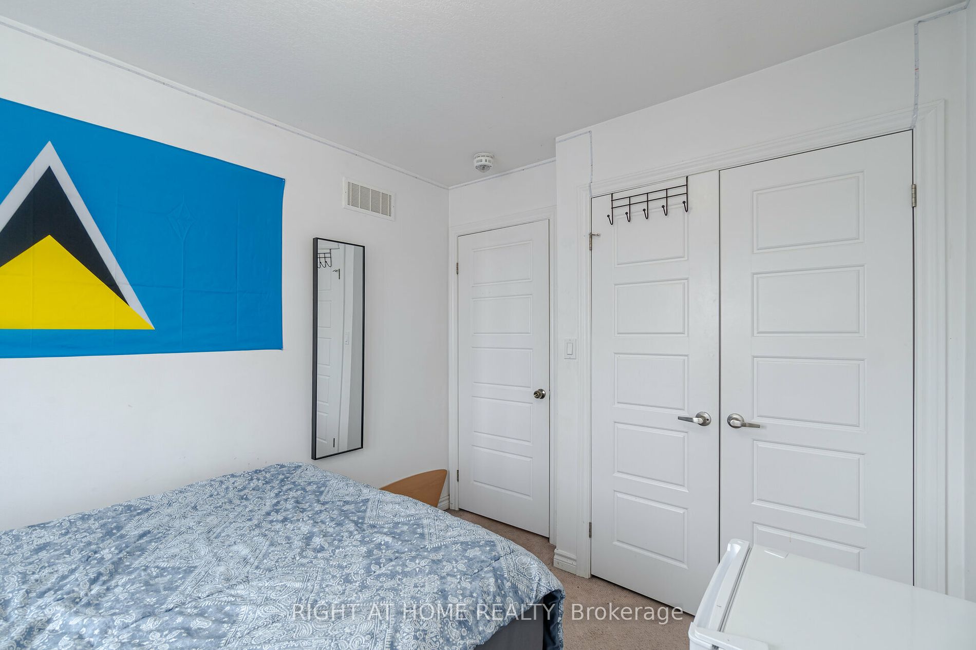 91 E Poppy Dr 50