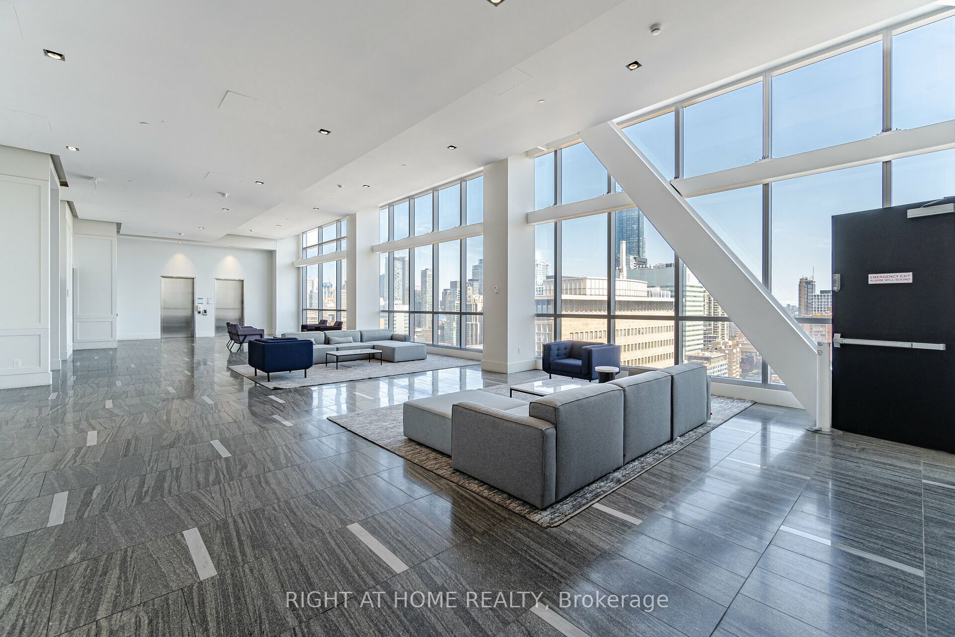 488 N University Ave 2507