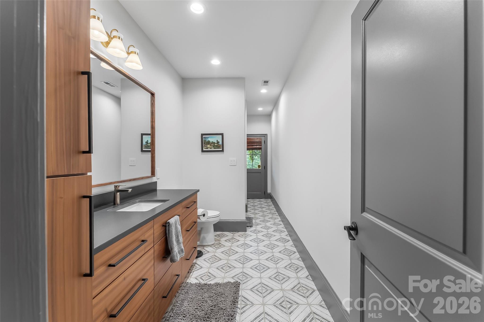 5069 Lighthouse Court