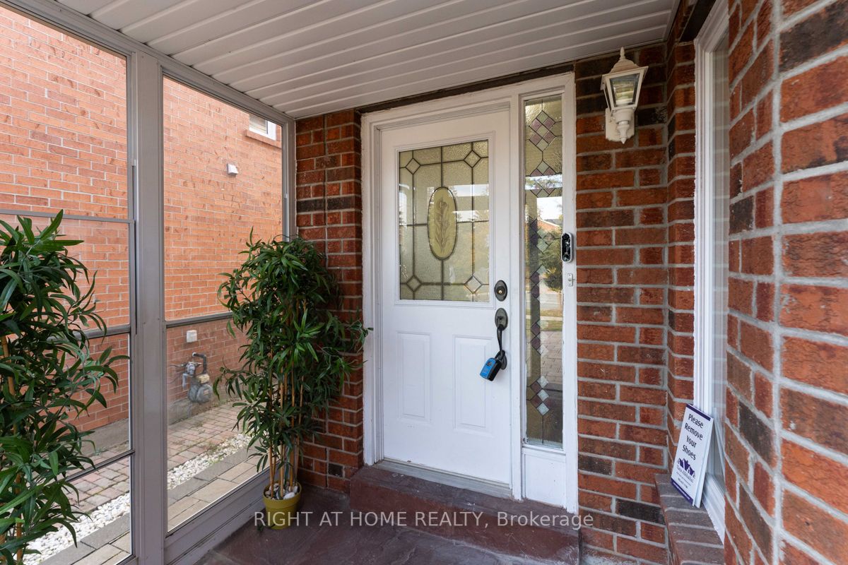 4012 Colonial Dr