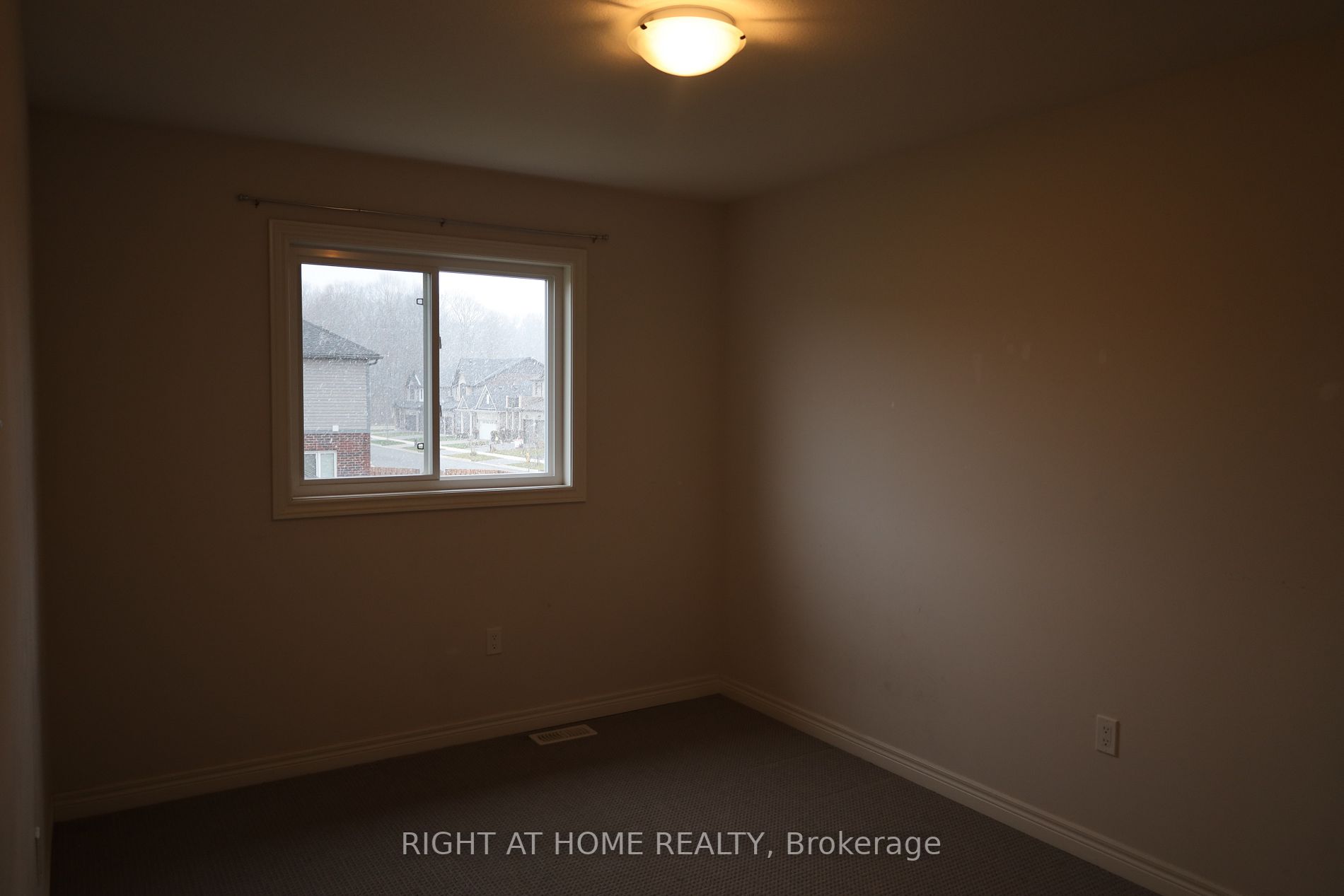 122 Acacia Rd