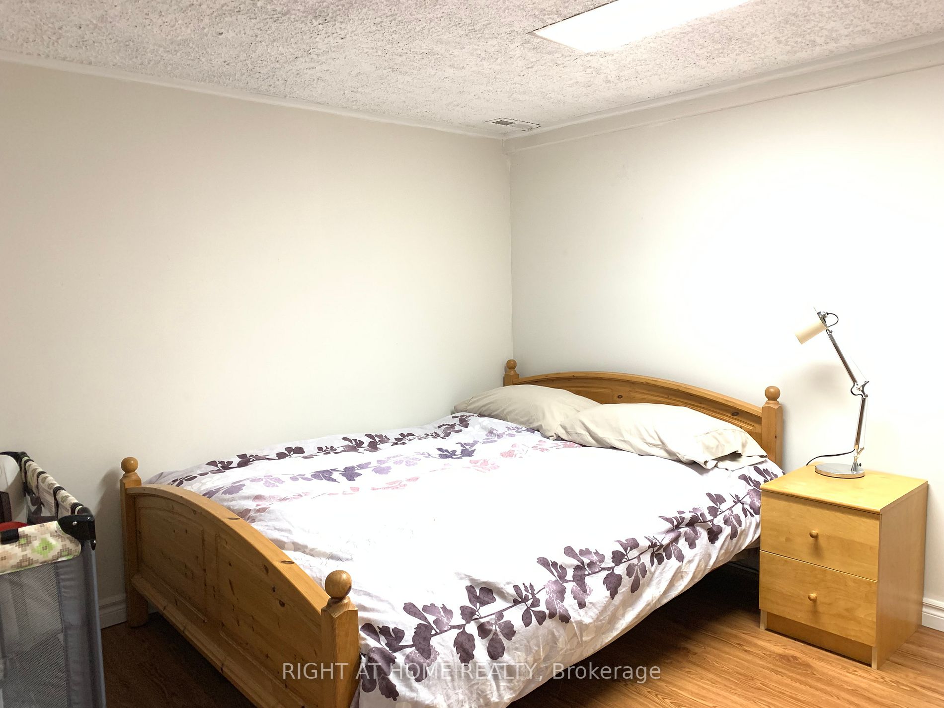 385 Marybay Cres