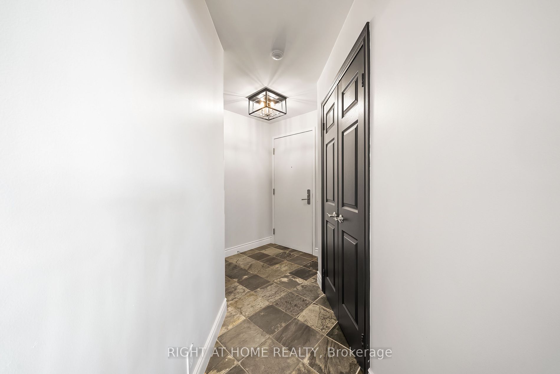 80 S Harrison Garden Blvd 1122