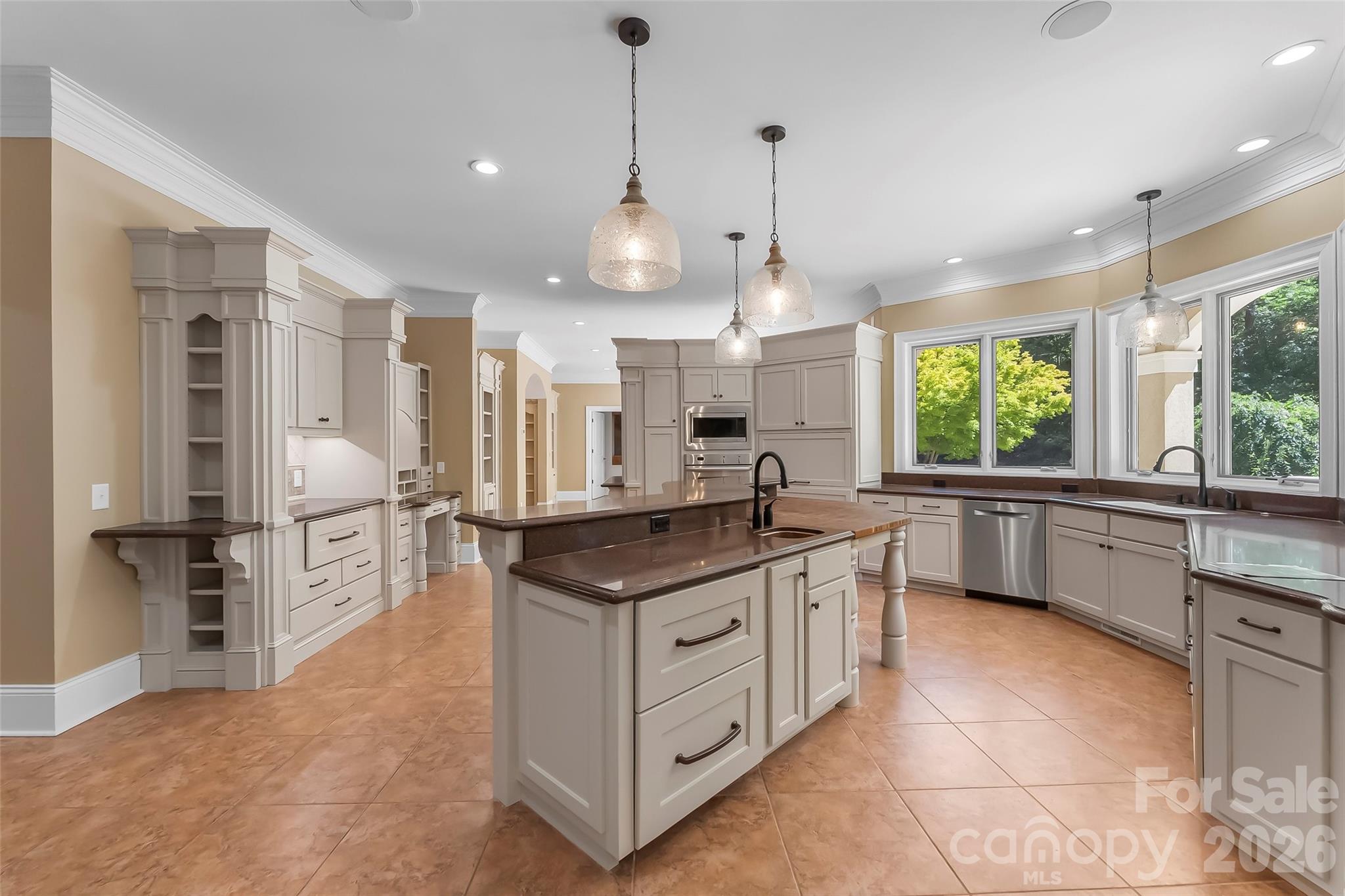 1090 Pearidge Road
