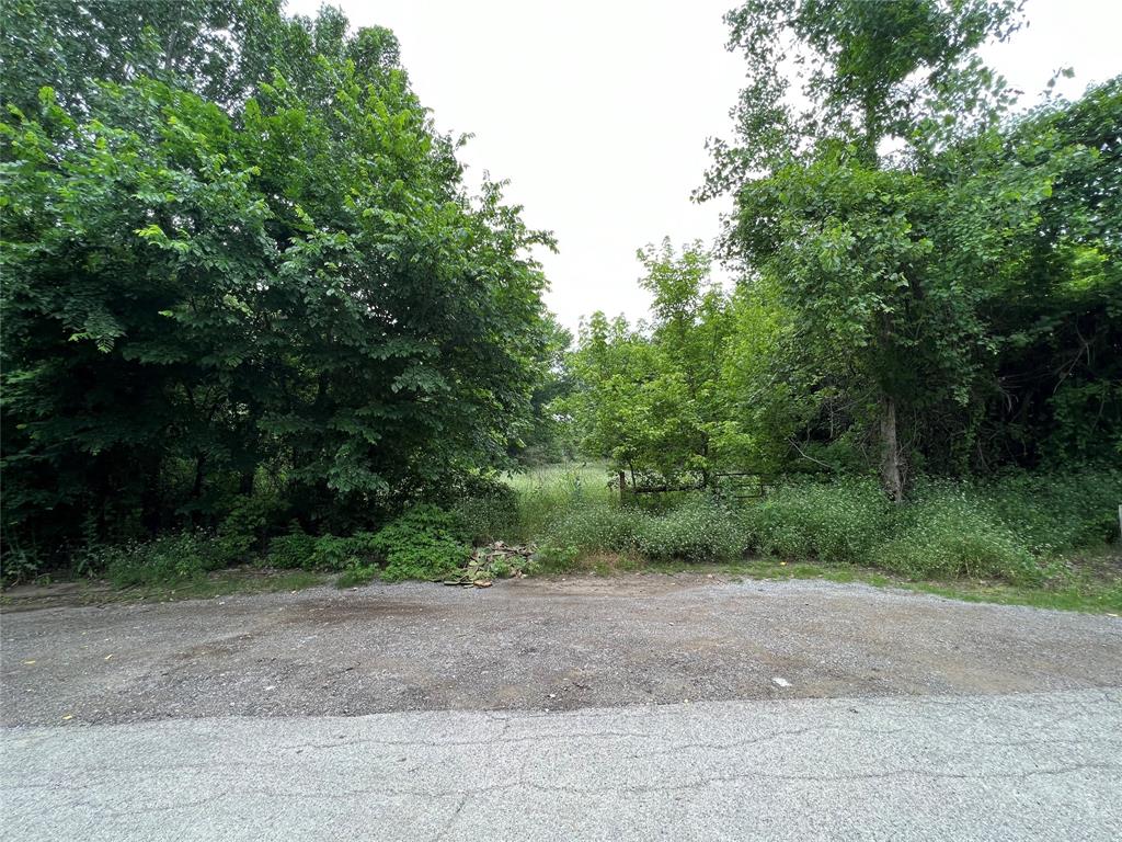 Beautiful property with outstanding hunting. Lots of feed on the property for both cattle and wildlife. Various terrain and elevations would make it a great close to town weekend get away or build a New home and escape the hustle and bustle of the City within a matter of minutes. It is truly a must see! Seller does not own any minerals.