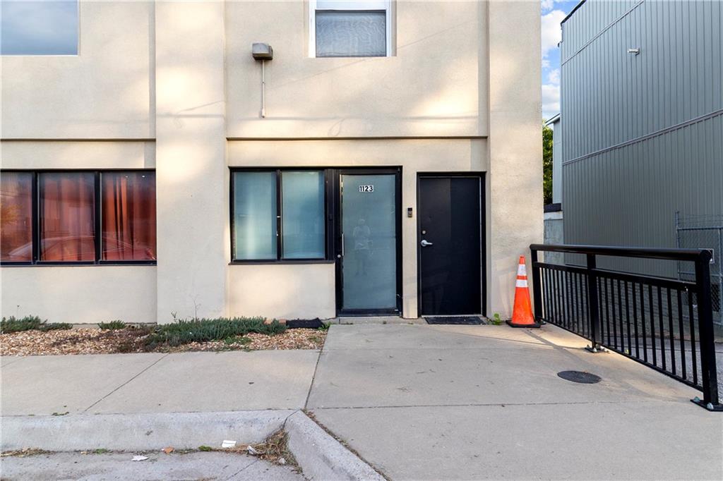 1119-1125 Merriam Lane