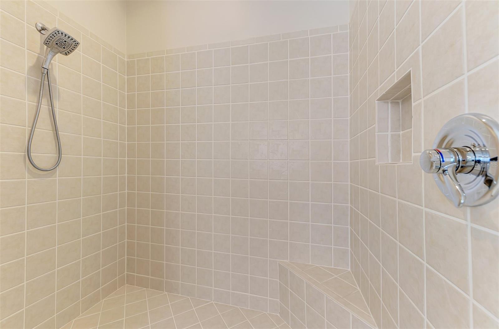 13384 Golf Pointe Drive