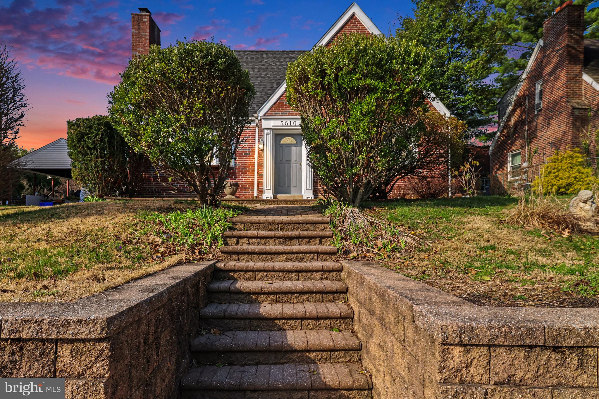 5610 Houghton Street