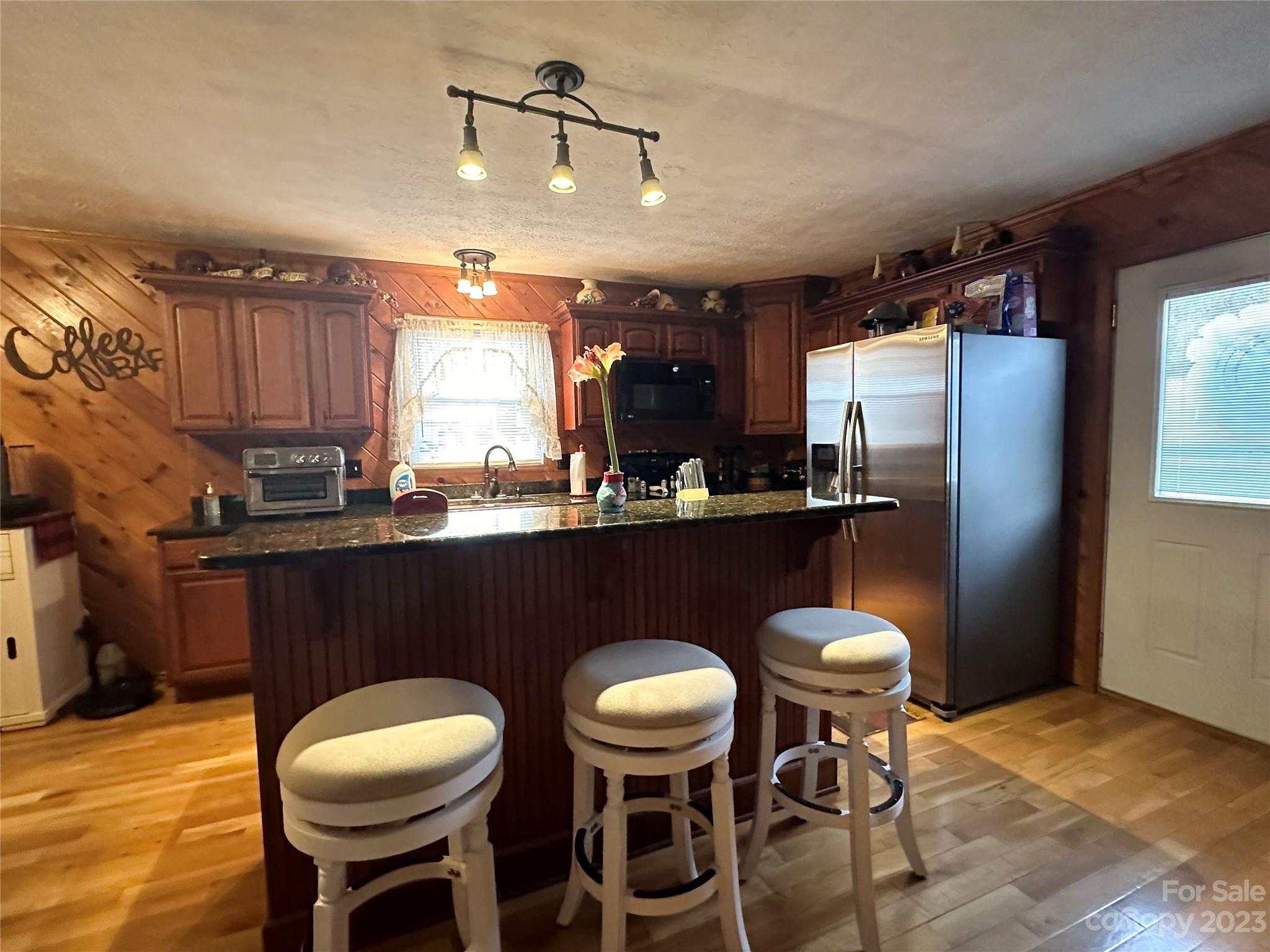 2704 Twin Meadow Drive