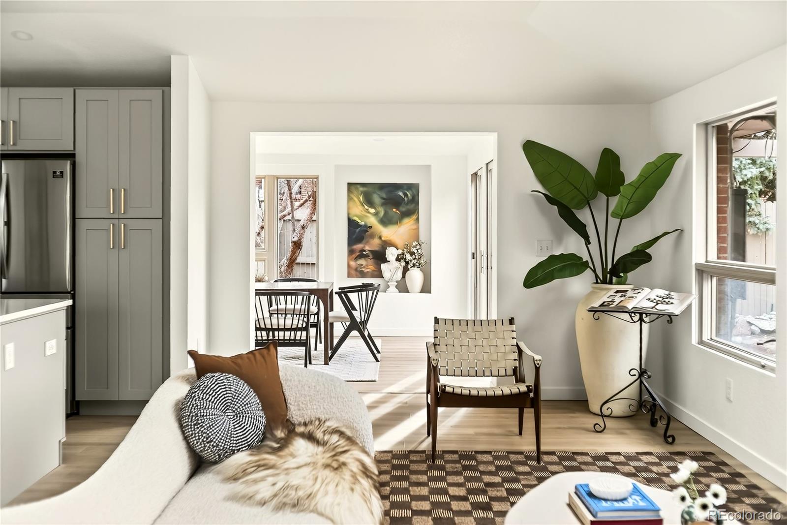 2429 S Leyden Street