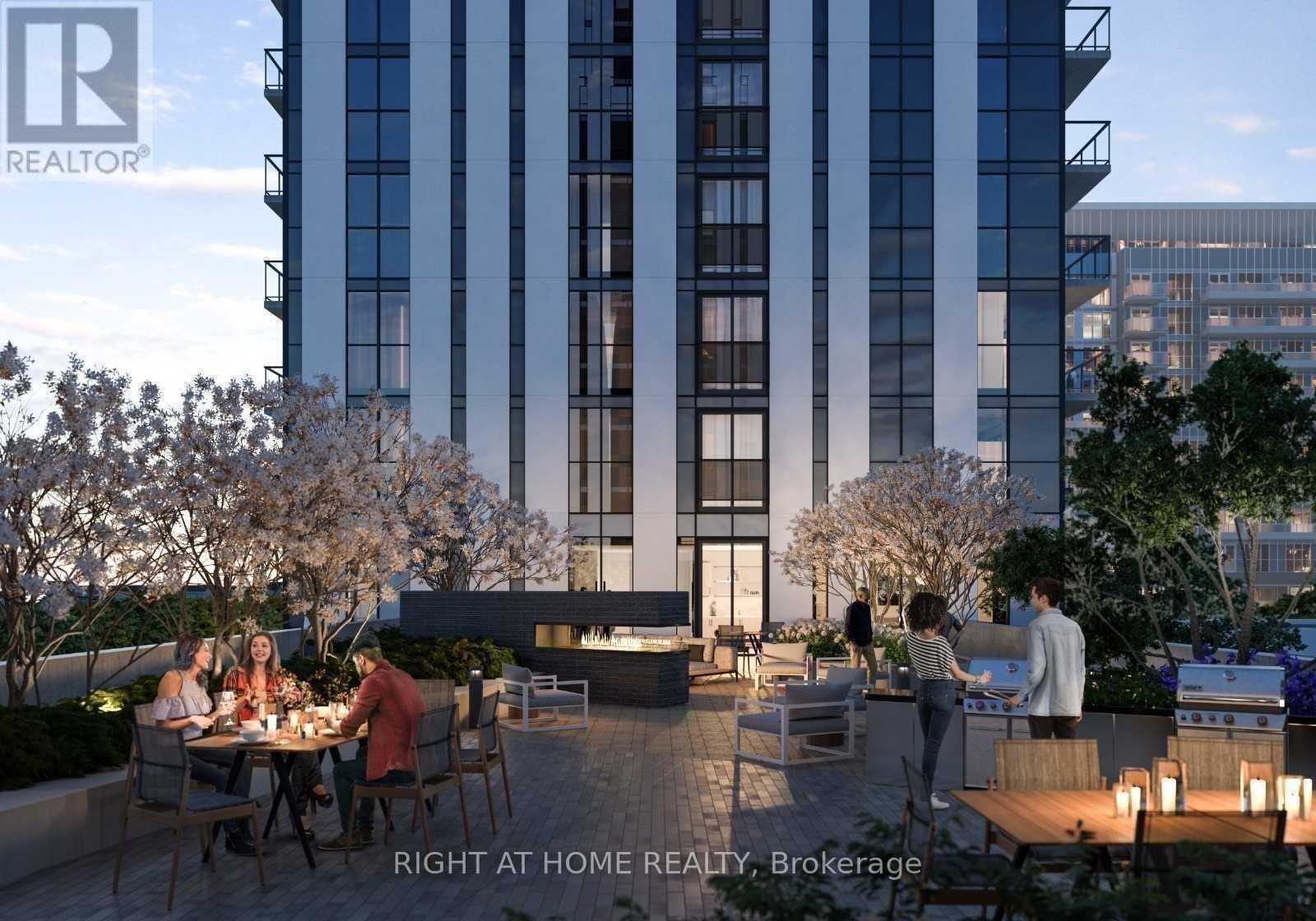 10 Honeycrisp Cres 212