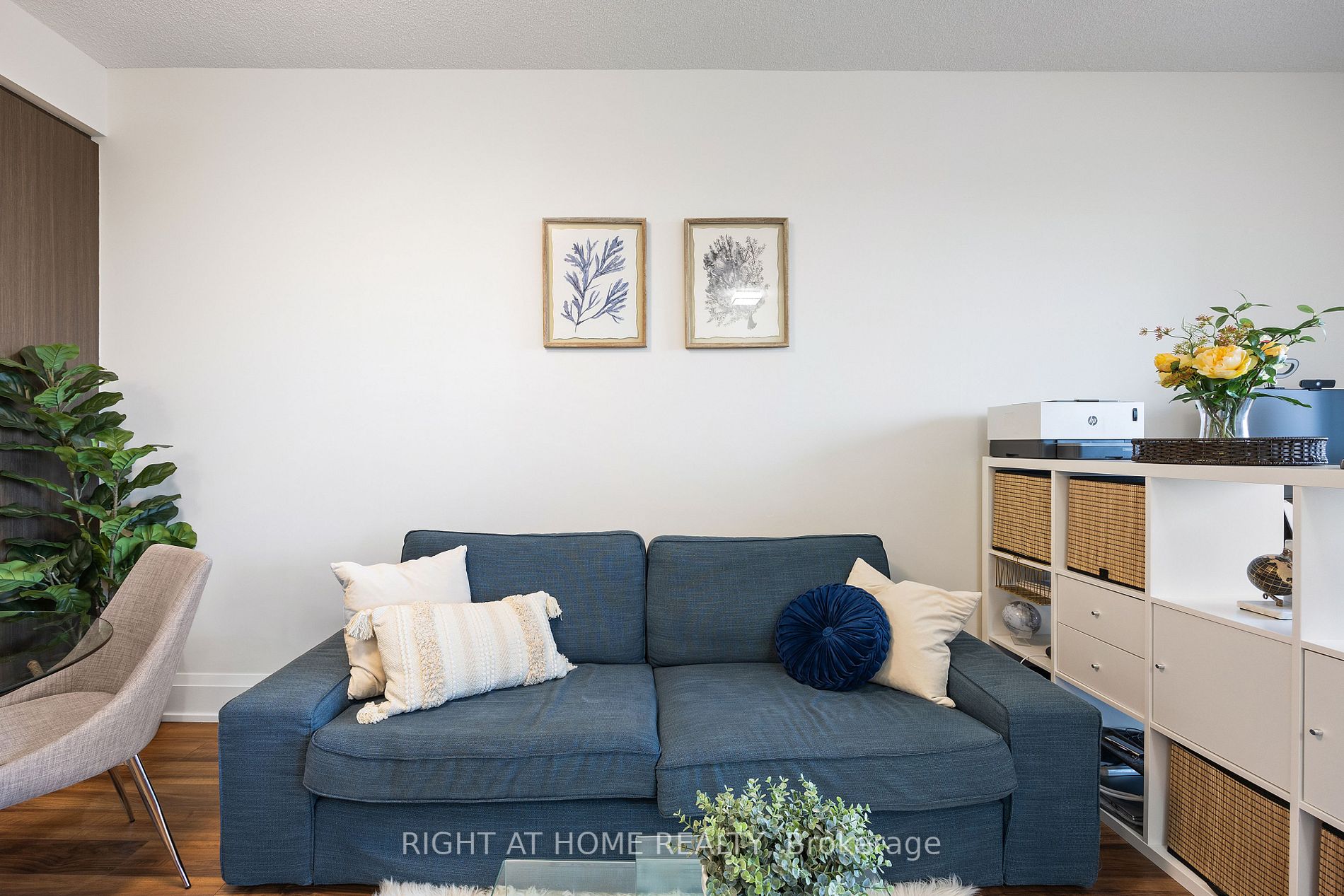 120 Harrison Garden Blvd 908
