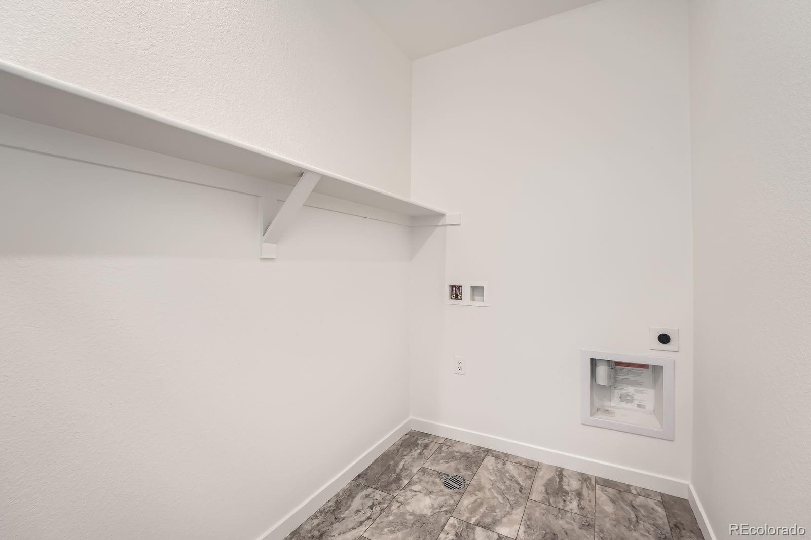 2150 S Haleyville Way