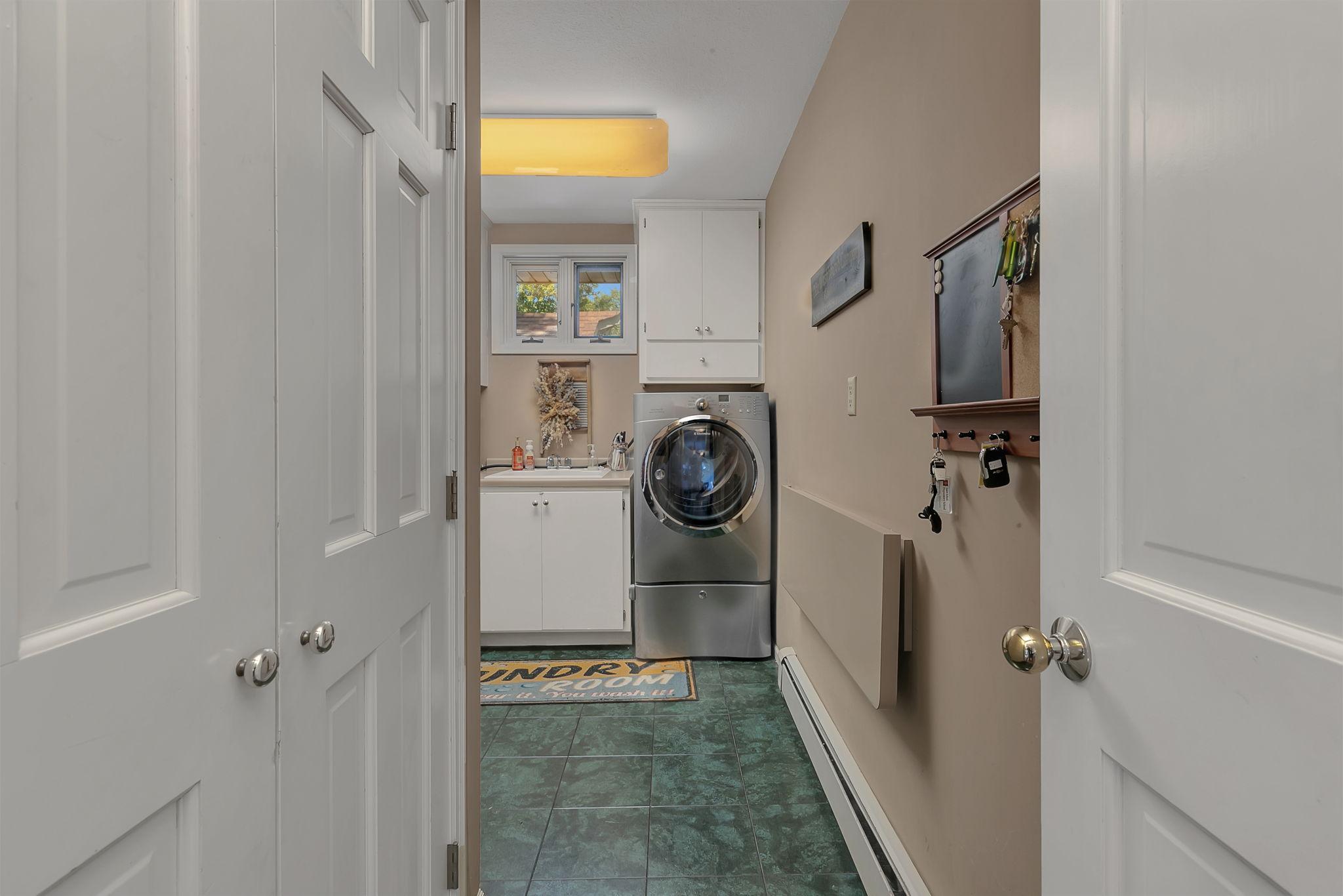 2021 Hillcrest Drive