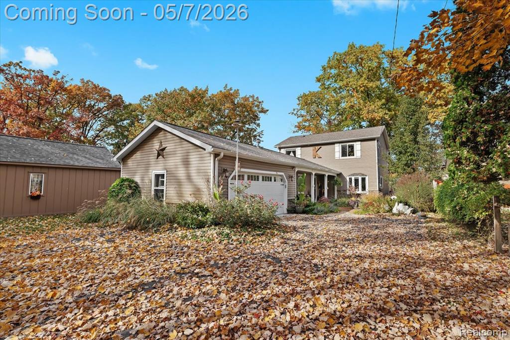Tucked away on a quiet cul-de-sac, this beautifully fully remodeled home at 3386 Horrell Ct offers the perfect blend of modern comfort and lakeside living. Featuring 4 spacious bedrooms and 2 updated bathrooms, every inch of this home has been thoughtfully redesigned with style and functionality in mind.Step inside to discover a bright, open-concept layout with contemporary finishes, updated flooring, and a seamless flow ideal for both everyday living and entertaining. The kitchen shines with modern upgrades, offering a welcoming space to gather and create.Outside, enjoy the true highlight of this property—direct access to all-sports Crane Lake. Whether you’re boating, swimming, or simply relaxing by the water, this location delivers year-round enjoyment and stunning natural views.With its prime location, turnkey condition, and access to one of the area’s most desirable lakes, this home is a rare opportunity to experience the best of Fenton Township living.