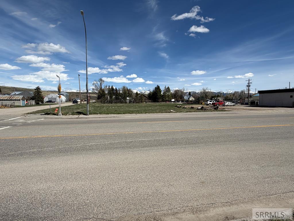 6400 Main N Main Street