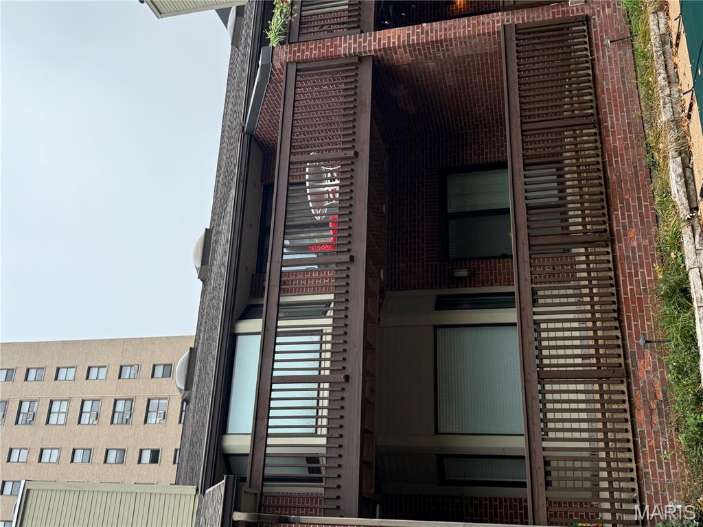 4465 W Pine Boulevard 18